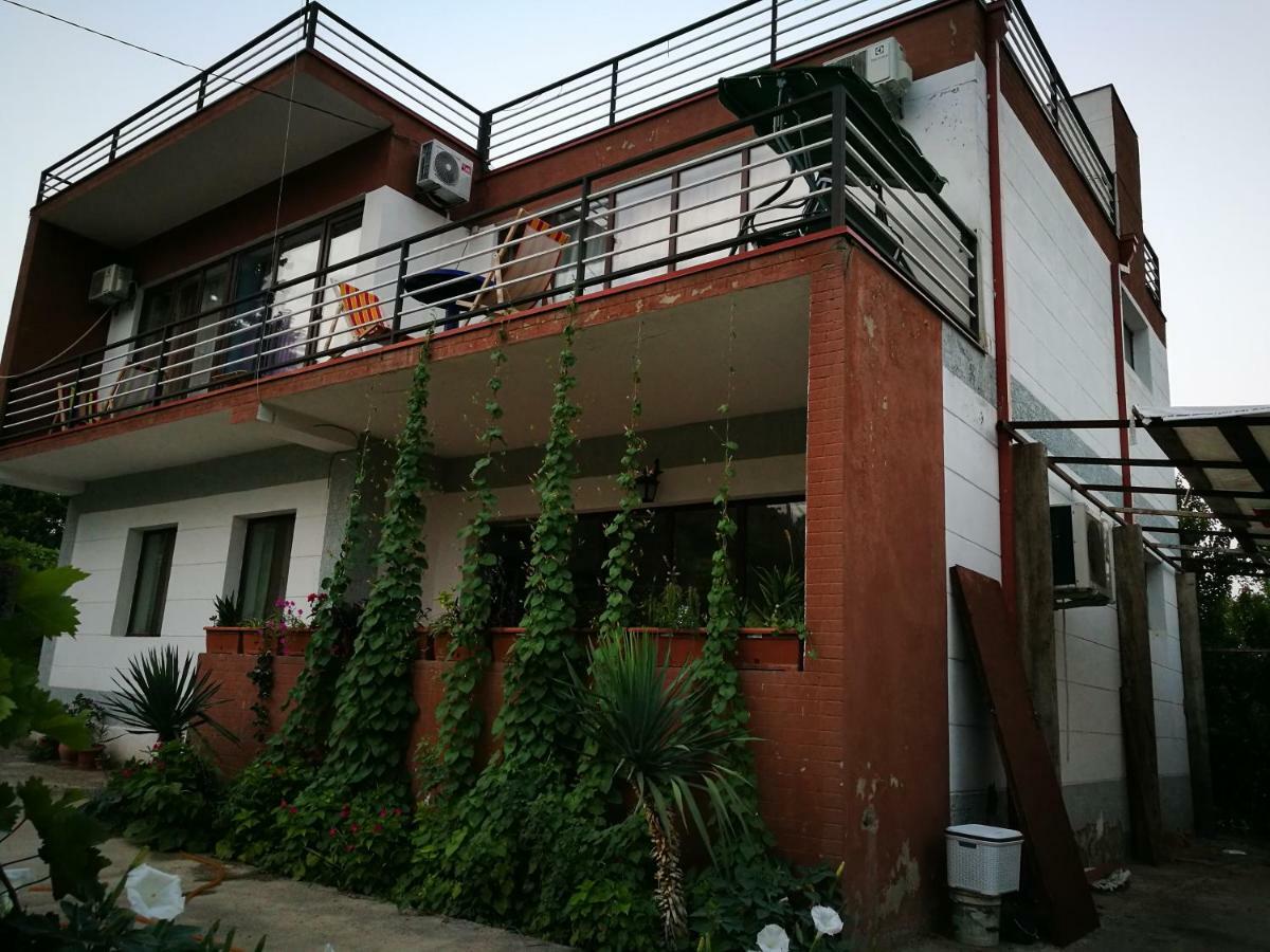 Agora Apartment Tbilisi Luaran gambar